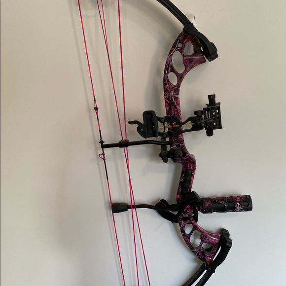 Compound bow - Picture 3 of 3